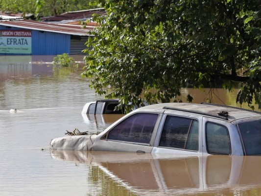 Fotos: Valle de Sula se mantiene bajo el agua tras el devastador Iota