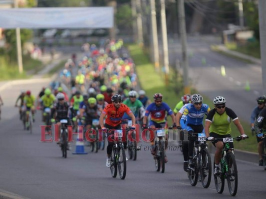 VIII Vuelta Ciclística EL HERALDO: Un recorrido en imágenes