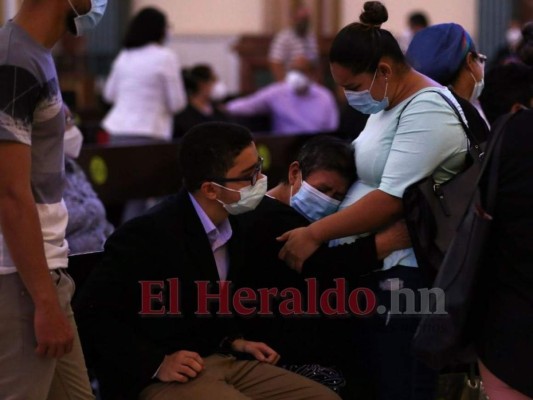 FOTOS: Con dolor, impotencia y lágrimas despiden al fiscal Elblin Macías