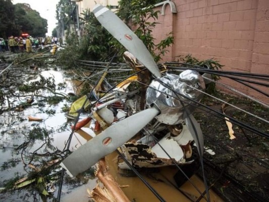 Imágenes de la avioneta que se desplomó con ayuda humanitaria en Guatemala (FOTOS)