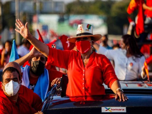 Xiomara Castro de Zelaya realiza caravana en Cortés (Fotos)