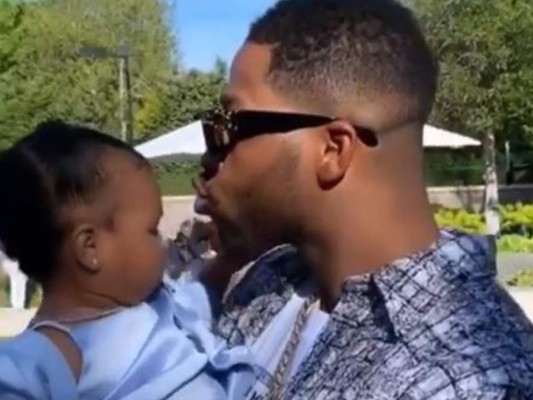 Khloé Kardashian y Tristan Thompson se reencuentran en cumpleaños de su hija True