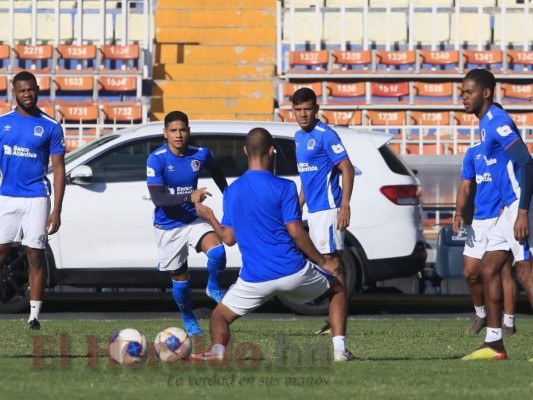 FOTOS: Concentrado y pensando en coronarse el domingo, así entrenó el Olimpia de Troglio