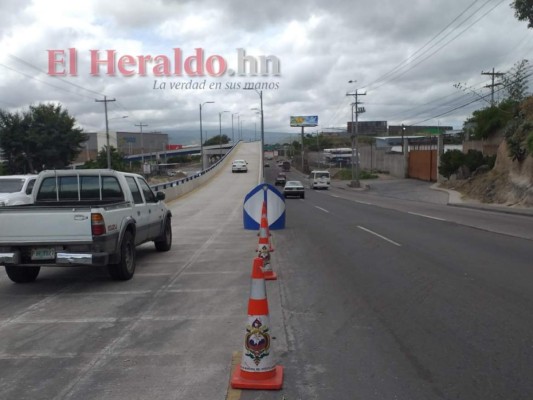 FOTOS: Habilitan puente que conduce del bulevar FFAA a El Prado