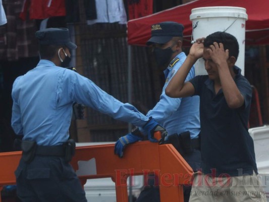 FOTOS: Con total indiferencia, personas incumplen uso de mascarillas