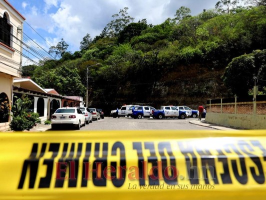 FOTOS: Misterio rodea muerte de joven hallado dentro de su carro en Loarque