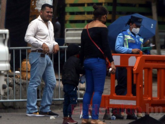 FOTOS: Con total indiferencia, personas incumplen uso de mascarillas