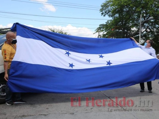 EN FOTOS: Alcaldes hondureños viajan a El Salvador por donación de vacunas anticovid