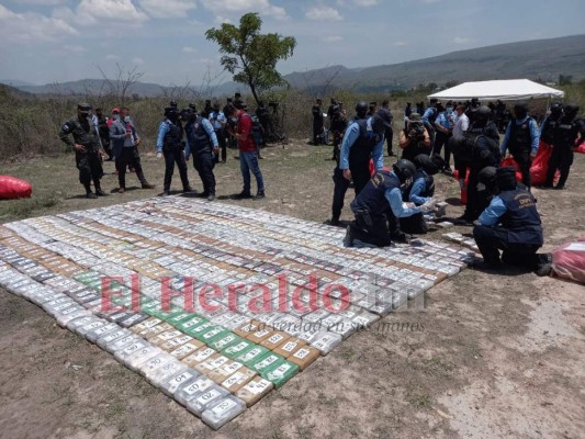 Incineran 2,392 kilos de clorhidrato de cocaína decomisados en Honduras   