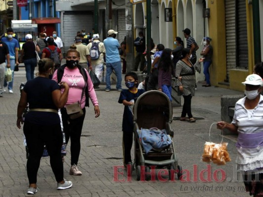 15 fotos que muestran el impacto de la pandemia en la capital tras cuatro meses de lucha