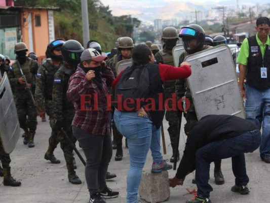 FOTOS: Tomas y desalojos en distintas carreteras de Honduras