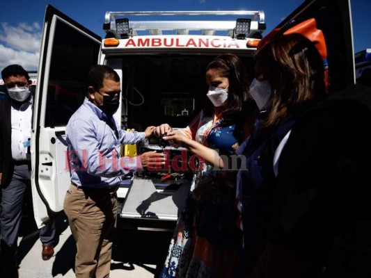 Así lucen las nuevas ambulancias para el traslado de pacientes con covid-19