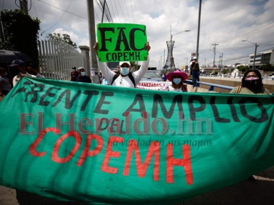 Así fue la protesta de maestros en la capital contra la intervención del Inprema