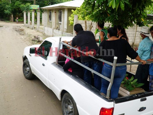 Dramática despedida a víctimas de alcohol adulterado en Choloma (FOTOS)