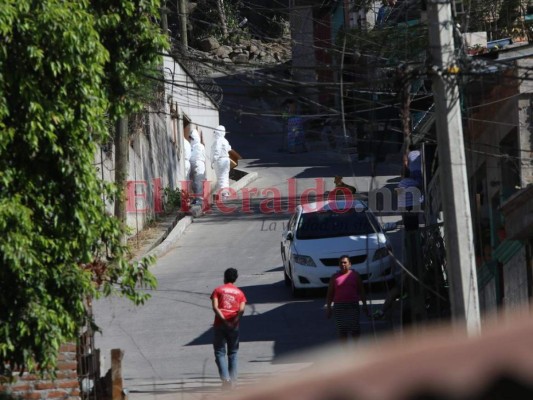 FOTOS: Así se efectúa el cerco epidemiológico en colonia Abraham Lincoln de la capital