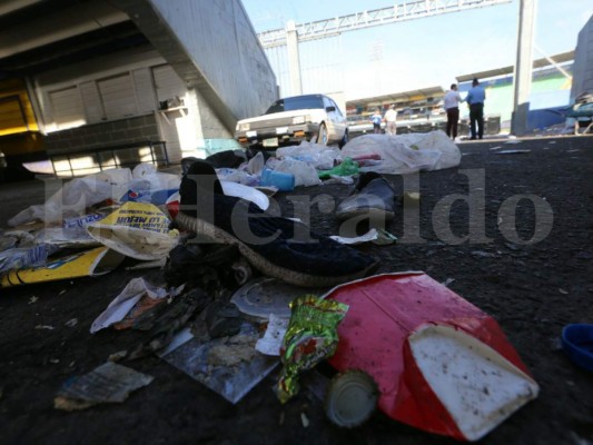 Las huellas de la mortal estampida en el estadio Nacional de Tegucigalpa