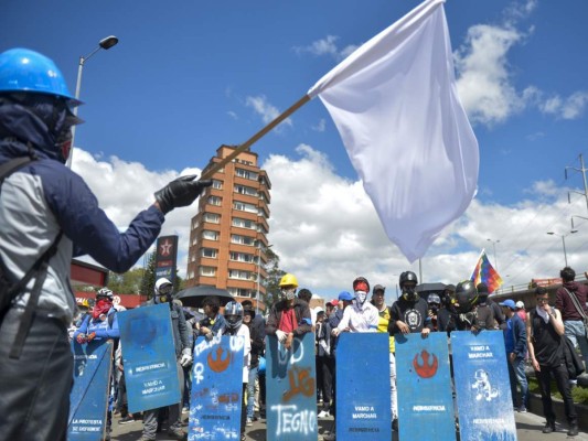 FOTOS: Miles marchan en tercer día de paro nacional contra Iván Duque  