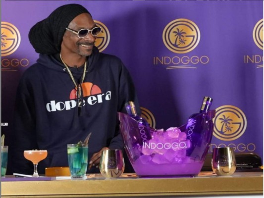 Snoop Dogg celebra sus 50 años entre el éxito de su música y la marihuana (Fotos)