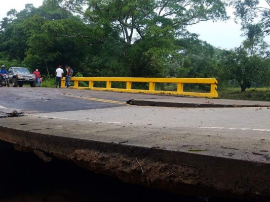 FOTOS: Casas y calles inundadas dejan fuertes lluvias en el país