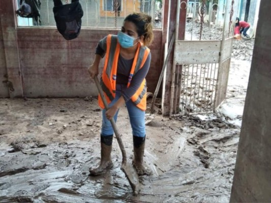 Escenas desesperantes: Continúan labores para rescatar zonas devastadas por tormentas Eta y Iota