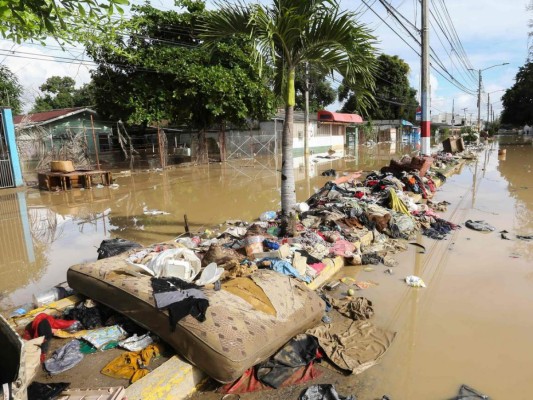 Fotos: Valle de Sula se mantiene bajo el agua tras el devastador Iota