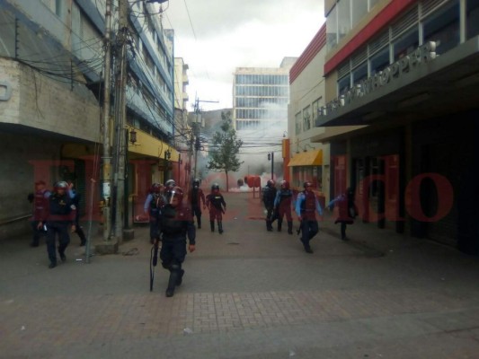 Caos en el centro de la capital de Honduras por disturbios de la Alianza