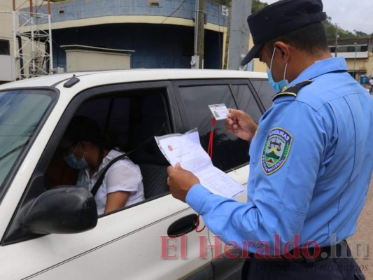 Estrictos operativos para verificar circulación de placas impar en la capital