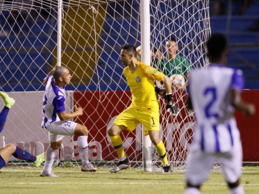 FOTOS: Así fue la eufórica celebración de Jonathan Rubio tras anotarle a Chile