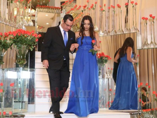 FOTOS: Elegancia y estilo en la Prom 2019 de la Americana