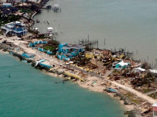 Las primeras fotos aéreas de la devastación de Dorian en Bahamas