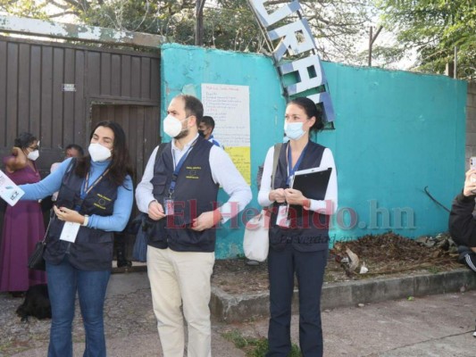 Observadores internacionales realizan minuciosa labor en elecciones de Honduras   