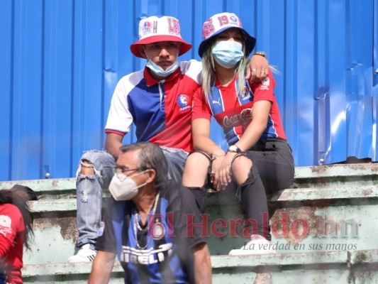 Belleza presente, aglomeraciones y llenazo, así se vivió el clásico entre Motagua y Olimpia