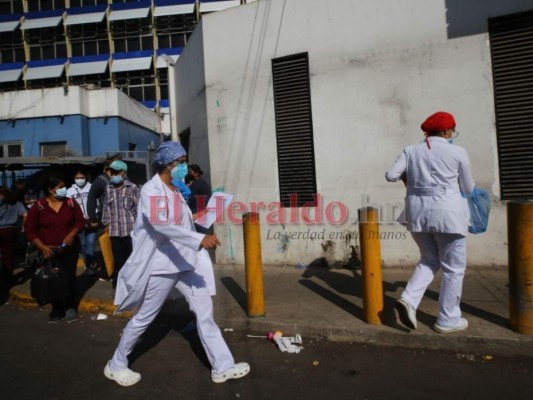 Circulación por dígitos y la suspensión de Semana Santa entre posibles medidas ante casos de covid (Fotos)