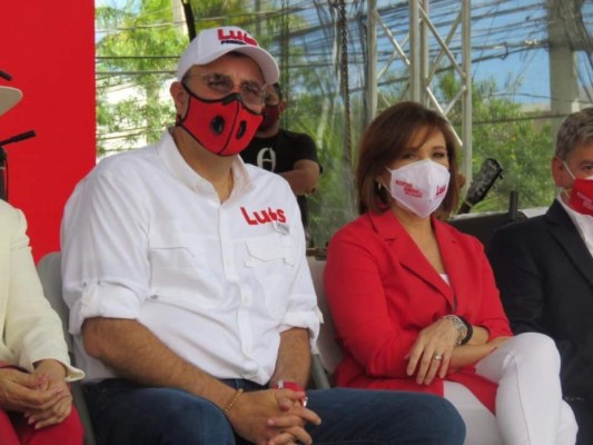 Con aglomeraciones y otros sin mascarilla: así fueron las concentraciones políticas este fin de semana