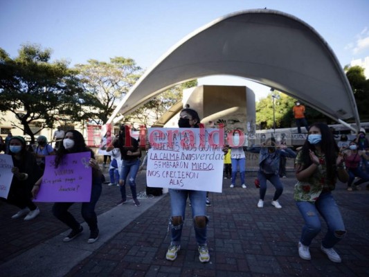 Lesionados, motos quemadas y consignas en protesta para exigir justicia para Keyla Martínez