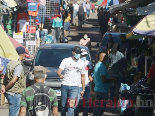 Capitalinos abarrotaron mercados ante anuncio de cierre por foco de contaminación  