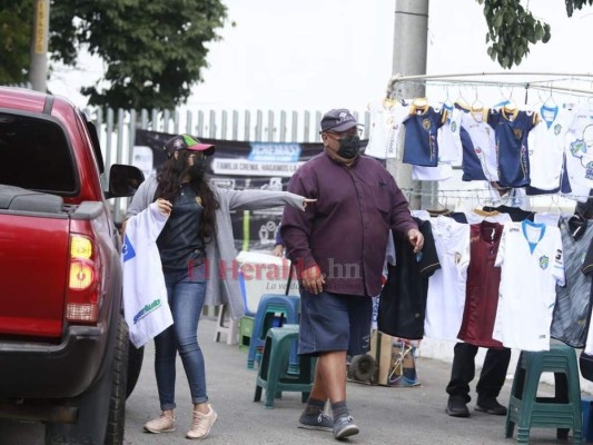 ¡Llenazo en la final! Aficionados del Comunicaciones abarrotarán el Doroteo Flores en la final ante Motagua