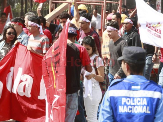 FOTOS: Cronología en imágenes del conflicto político electoral en Honduras