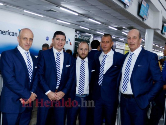 Selección de Honduras partió a Miami para jugar la Copa Oro