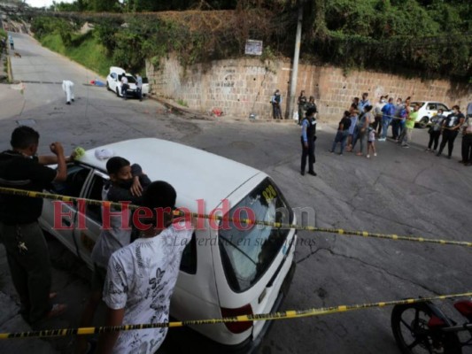 Llanto y dolor en el barrio Buenos Aires: escena de un doble crimen (FOTOS)