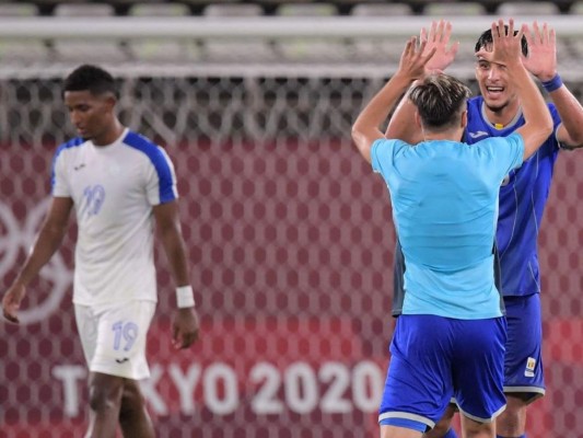 Lo que no se vio en la derrota 1-0 de Honduras frente a Rumania (Fotos)