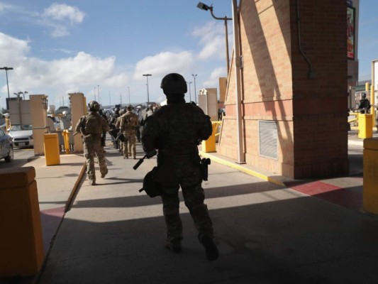 FOTOS: Militarizadas se encuentran las fronteras entre México y Estados Unidos, ante llegada de caravana migrante