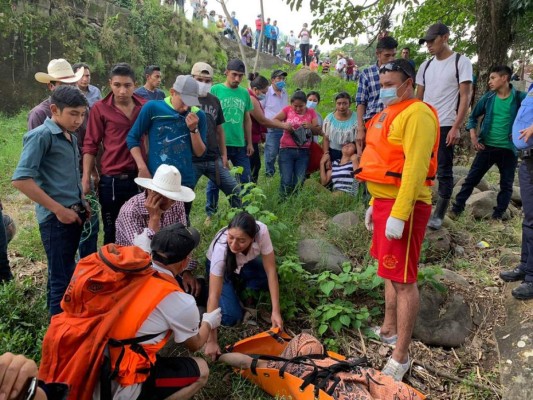 Tras una semana de arduas labores, sigue el rescate de afectados por Eta (Fotos)