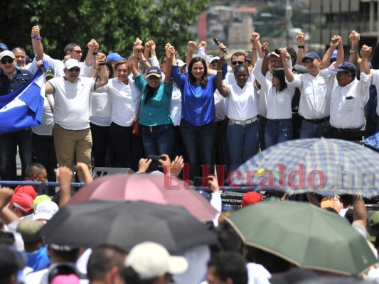 FOTOS: Así fue la nutrida marcha en apoyo a Juan Orlando Hernández