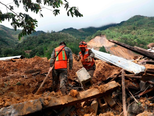 Centroamérica sumergida en crisis humanitaria tras destrozos causados por Eta