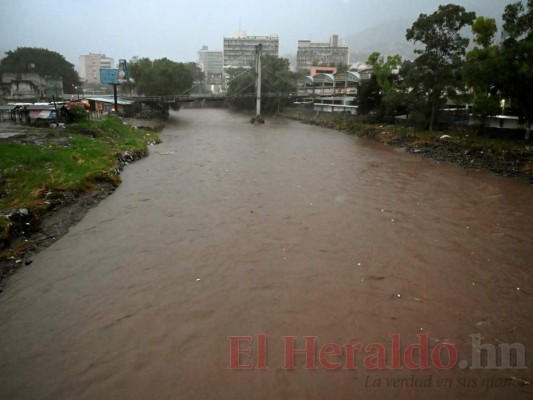 Centroamérica devastada al solo ingresar la tormenta Iota a la región (FOTOS) 