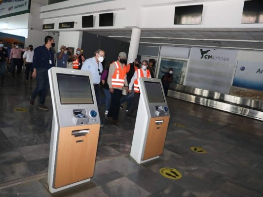 Así avanzan las labores de restauración y limpieza en el aeropuerto Villeda Morales