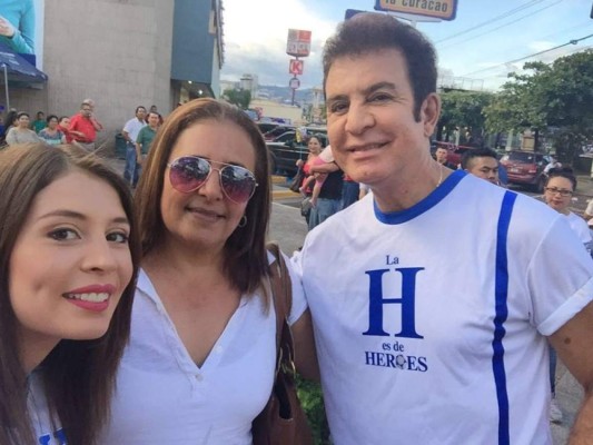 La farándula masculina también suda la camiseta de la Selección de Honduras