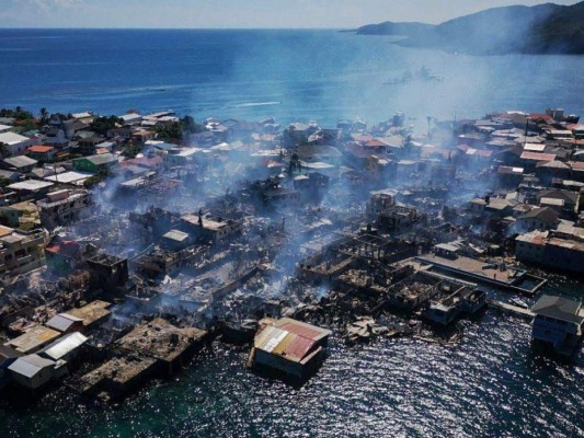 Una isla arrasada por el fuego y una masacre por culpa de una moto: sucesos más impactantes de la semana