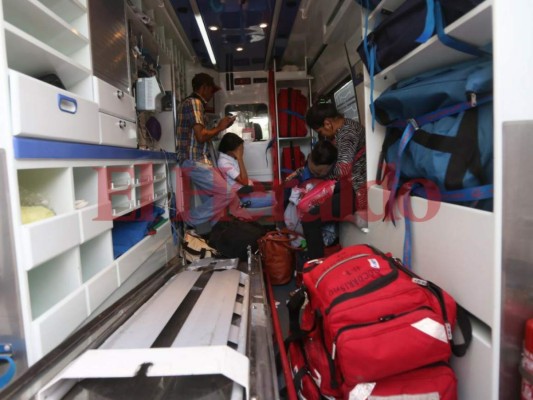 Dramáticas imágenes del choque entre dos buses en la carretera a Olancho que dejó varios heridos